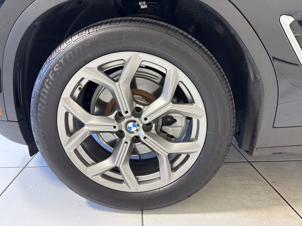 Used 2023 BMW X3 sDrive30i w/ Premium Package w/ZPA image 9