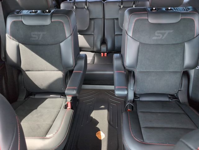 Used 2025 Ford Explorer ST image 26