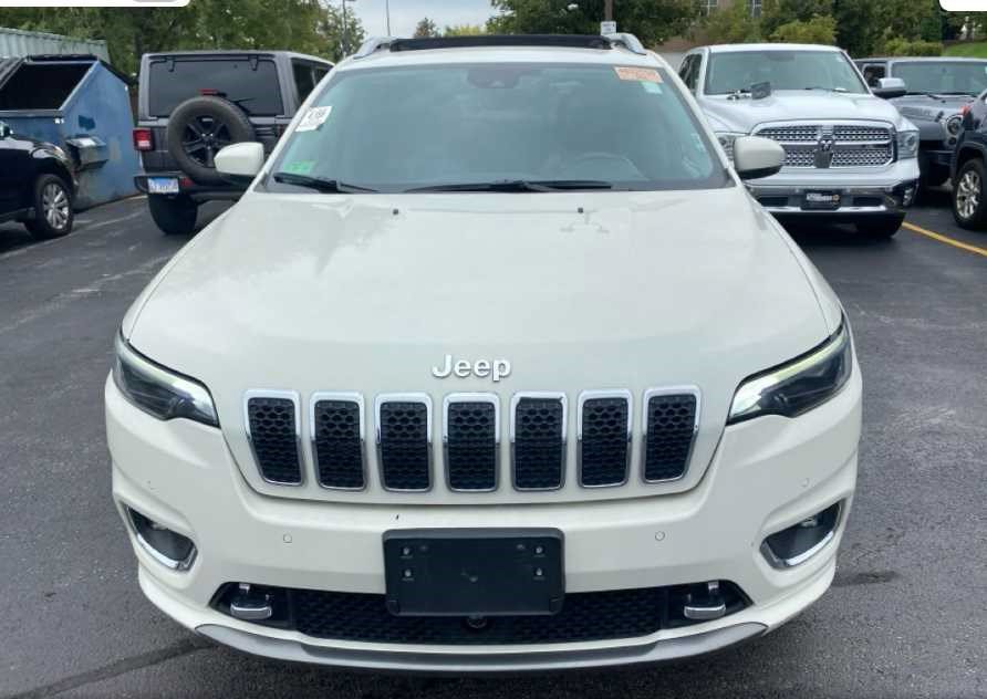 Used 2019 Jeep Cherokee Overland w/ Technology Group AWD/4WD image 2