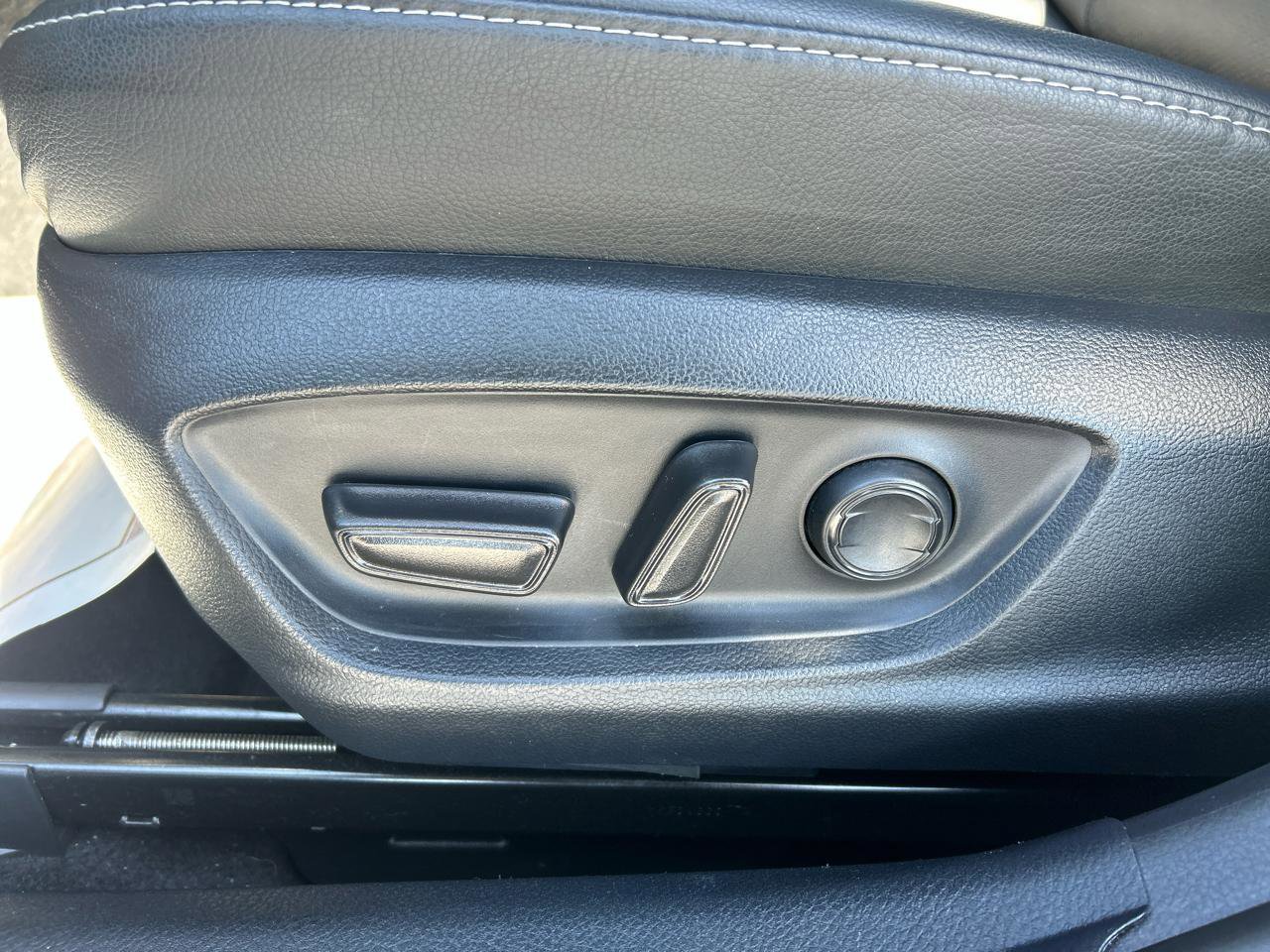 Used 2024 Toyota Camry XSE w/ Navigation Package FWD image 14