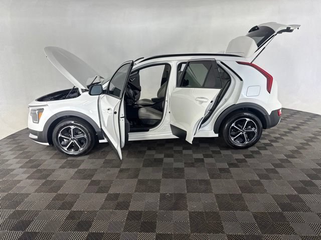 Certified 2025 Kia Niro EX FWD image 11