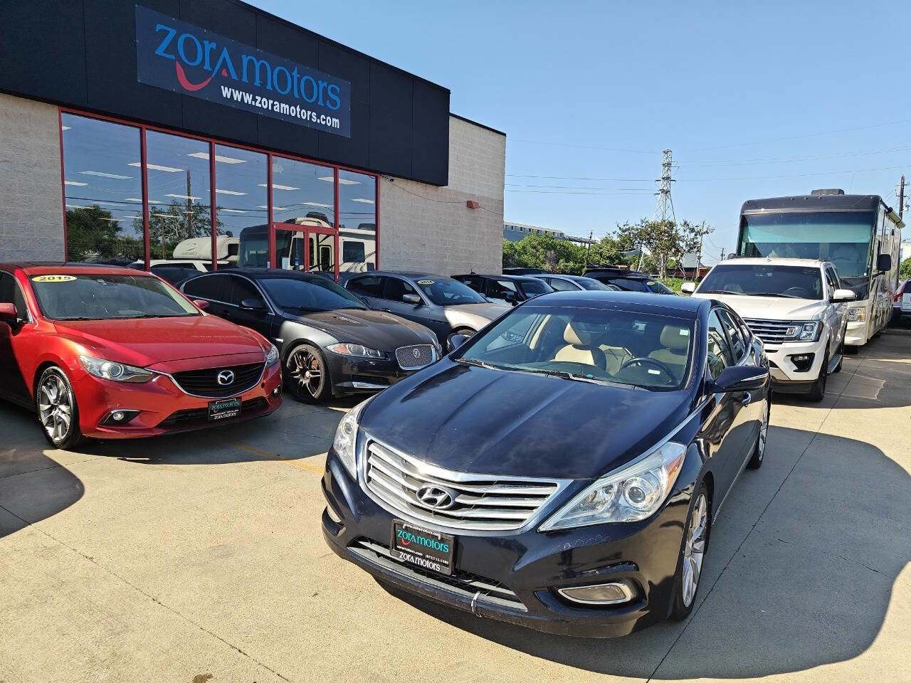 Used 2013 Hyundai Azera w/ Technology Pkg