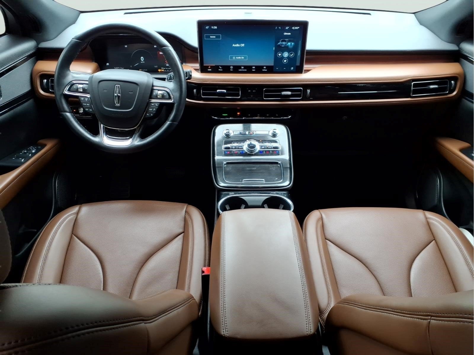 Used 2023 Lincoln Nautilus Reserve AWD/4WD image 11