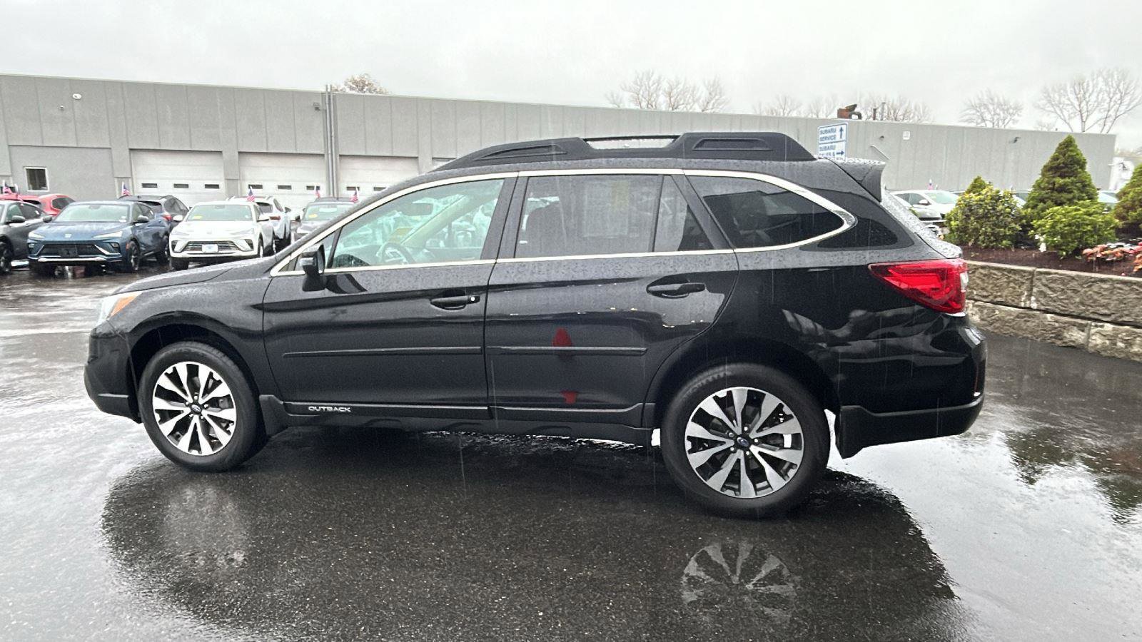 Used 2017 Subaru Outback 3.6R Limited AWD/4WD image 4