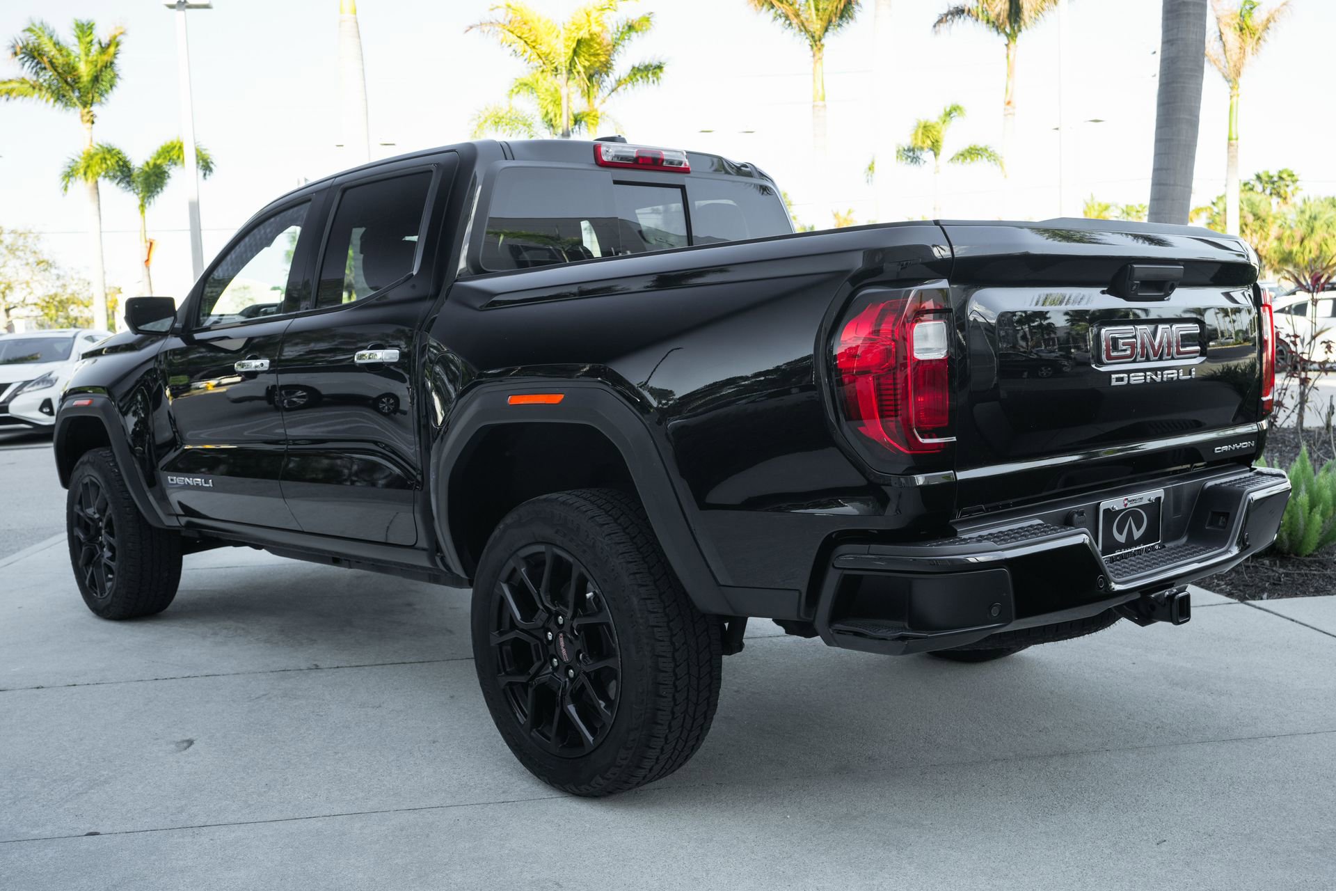 Used 2024 GMC Canyon Denali w/ LPO, Denali Black Edition image 23