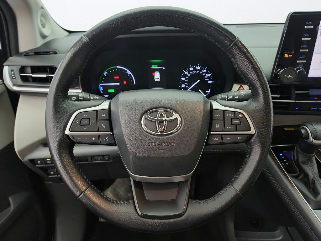 Used 2021 Toyota Sienna XLE w/ XLE Plus Package FWD image 15