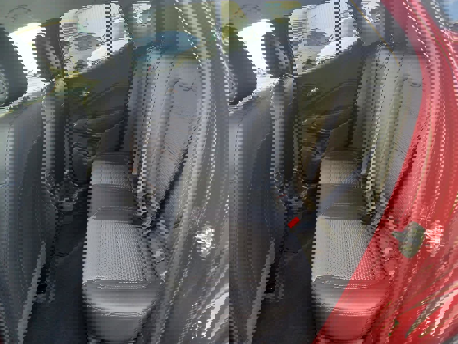 Used 2025 Chevrolet Trax LT w/ LT Convenience Package image 15