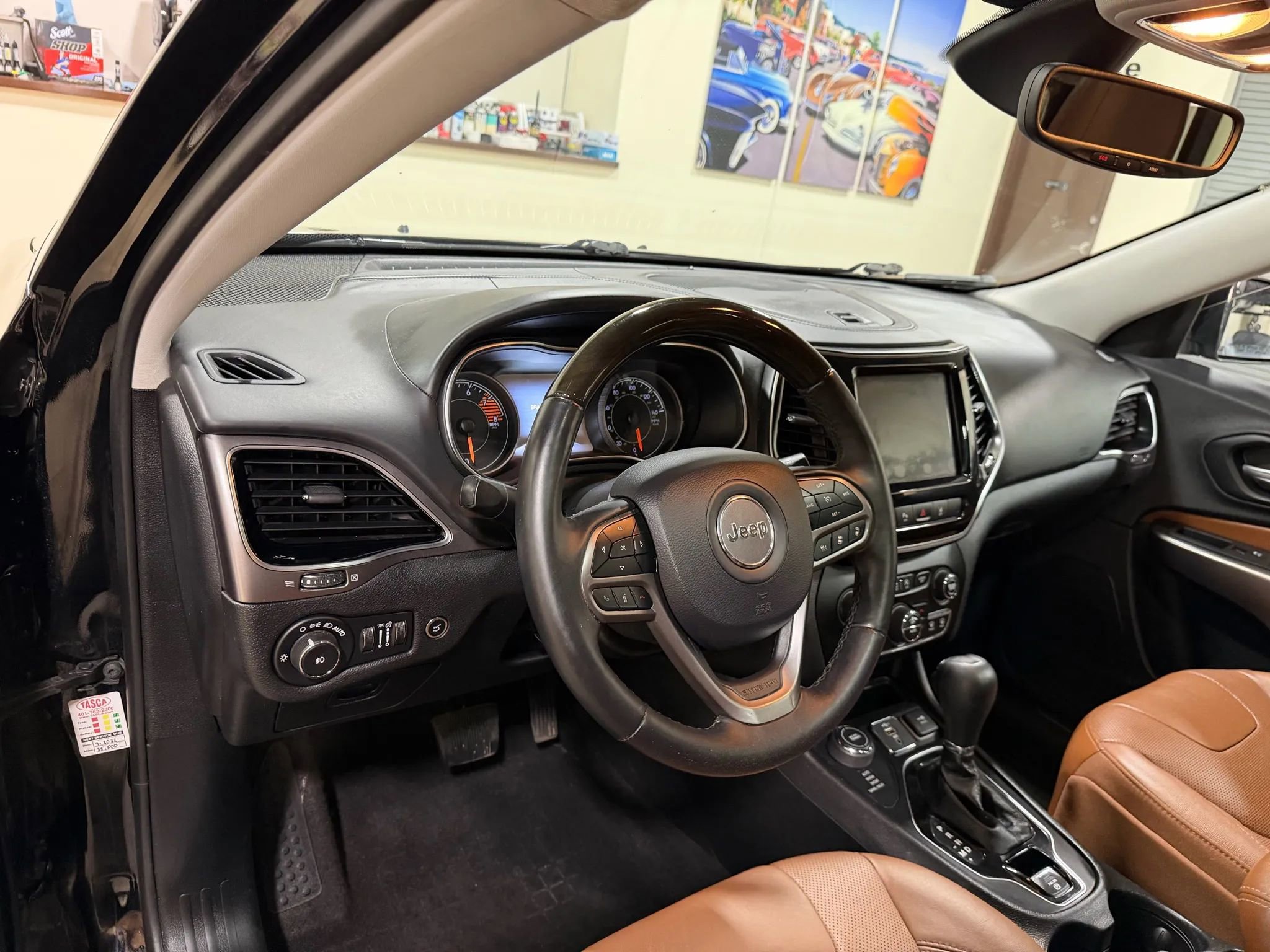 Used 2019 Jeep Cherokee Overland w/ Technology Group image 31