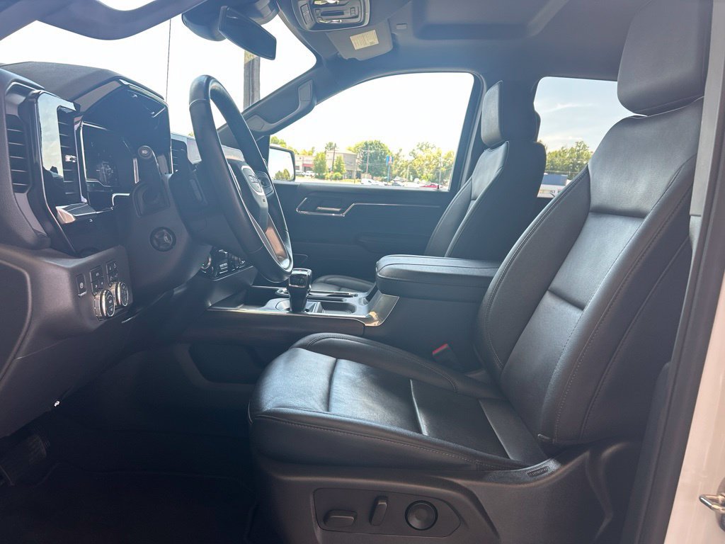 Used 2024 GMC Sierra 1500 SLT w/ SLT Premium Plus Package AWD/4WD image 8