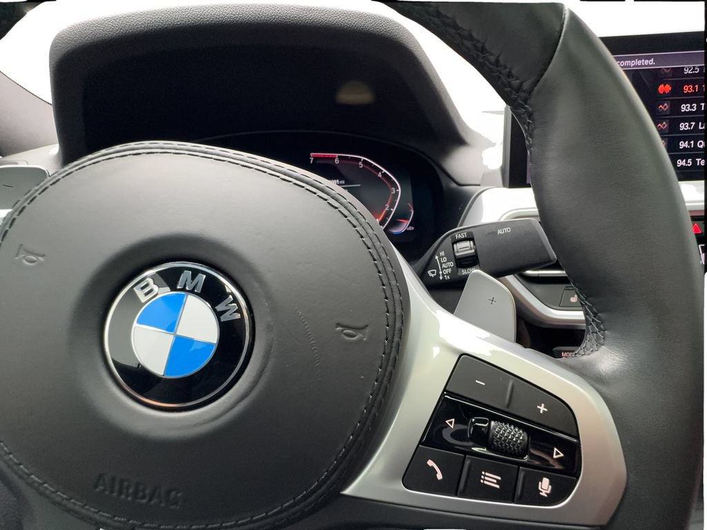 Used 2025 BMW X4 xDrive30i w/ M Sport Package AWD/4WD image 45