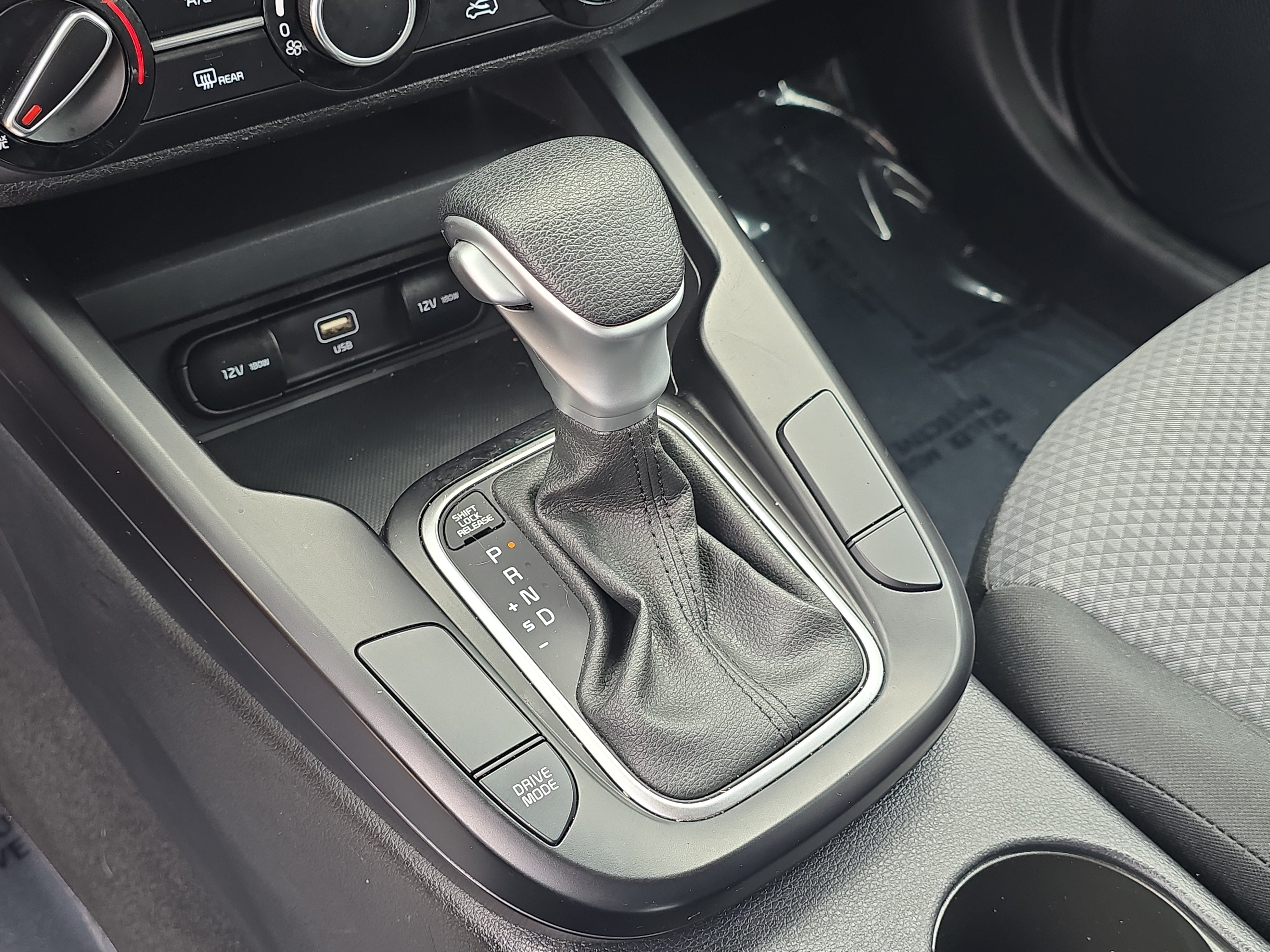Certified 2025 Kia Soul LX FWD image 25