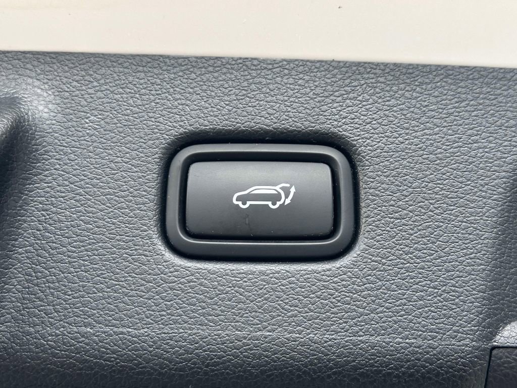 Used 2024 Hyundai Palisade Limited AWD/4WD image 12