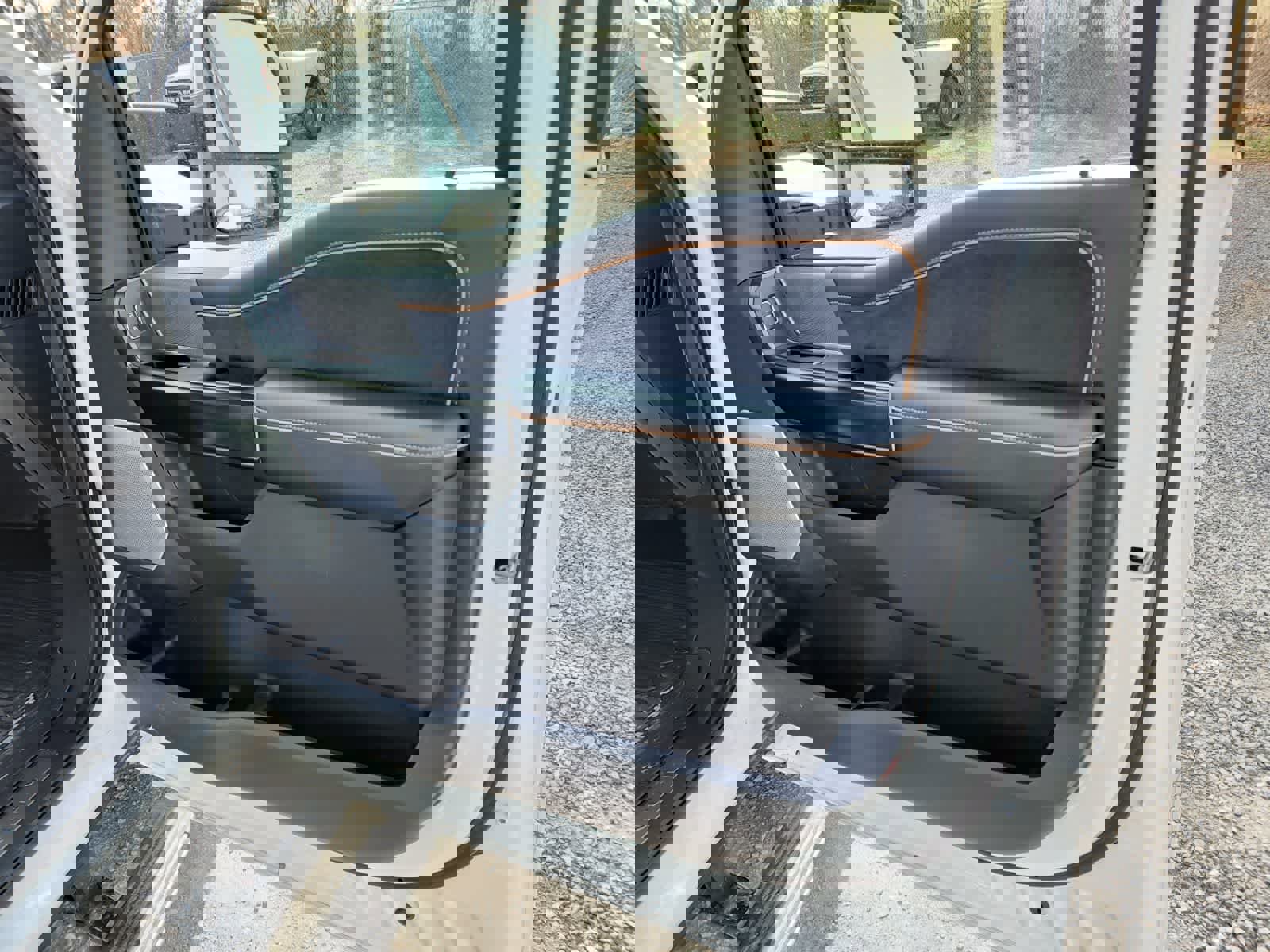 Used 2024 Ford F350 Platinum w/ FX4 Off-Road Package image 22