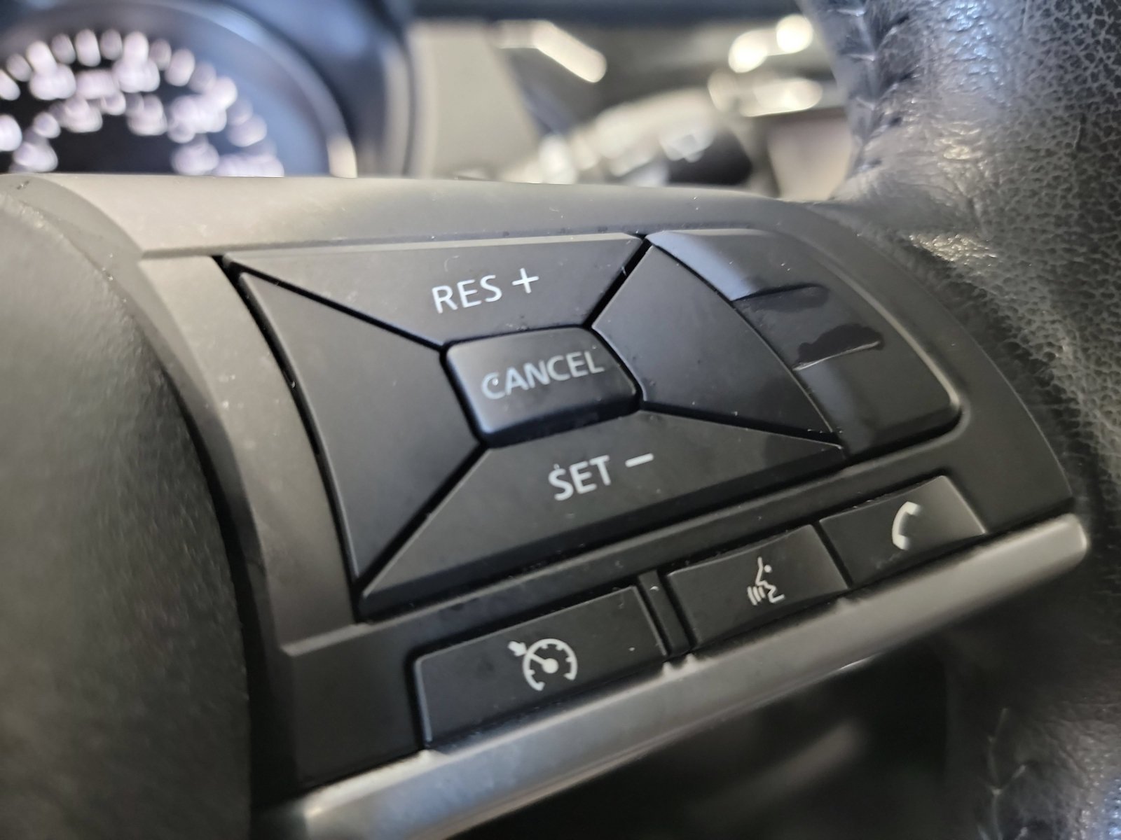 Used 2021 Nissan Rogue Sport SV FWD image 33