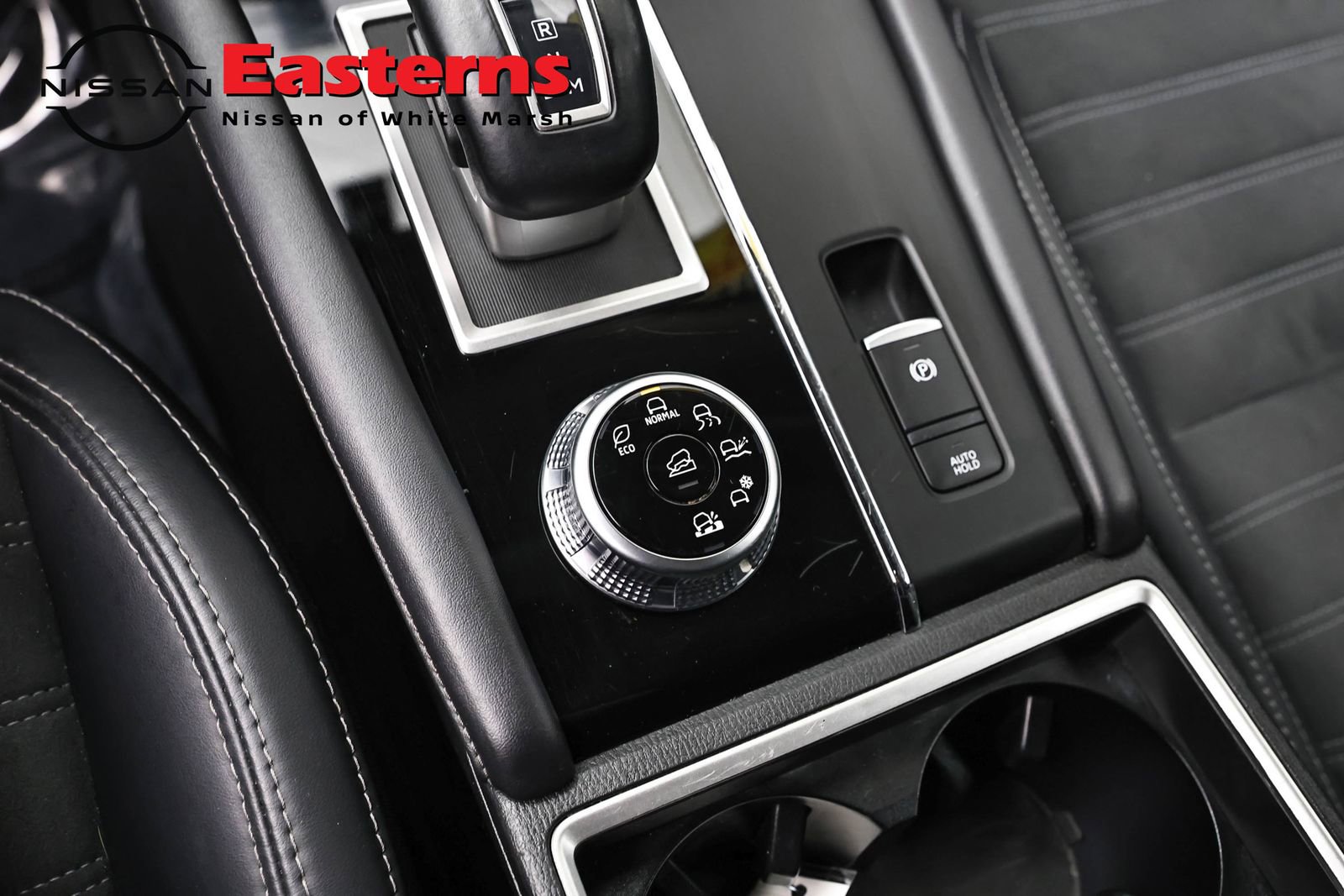 Used 2024 Mitsubishi Outlander AWD image 17