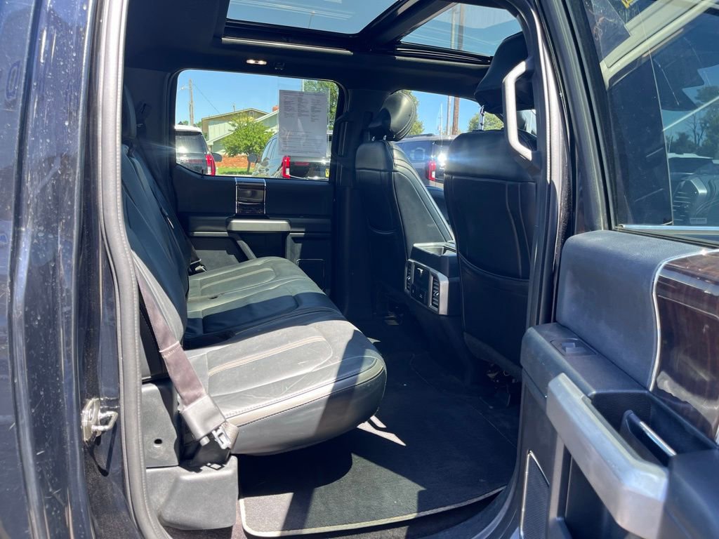 Used 2017 Ford F150 Platinum w/ Equipment Group 701A Luxury AWD/4WD image 30