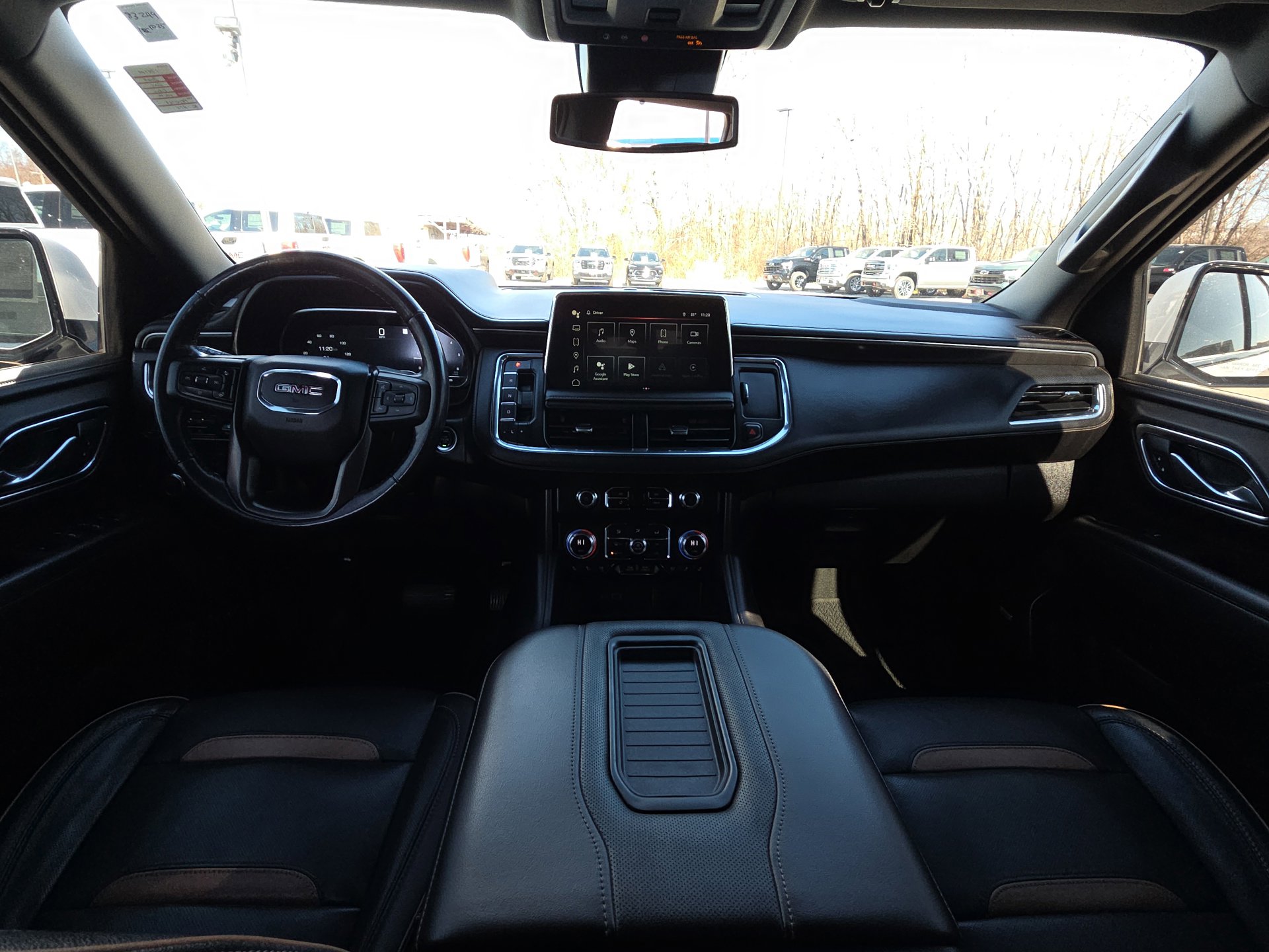 Used 2023 GMC Yukon XL AT4 w/ Technology Package image 30