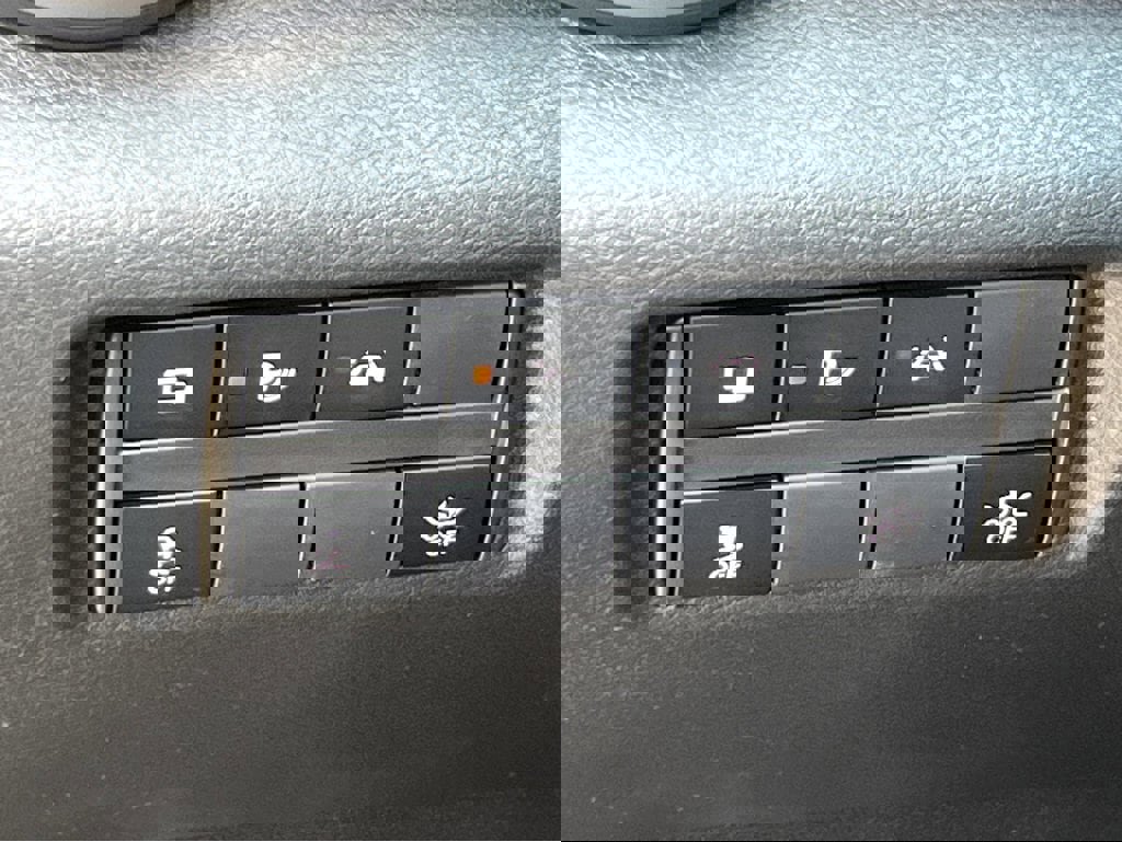 New 2025 Nissan Versa S w/ Trunk Package image 20