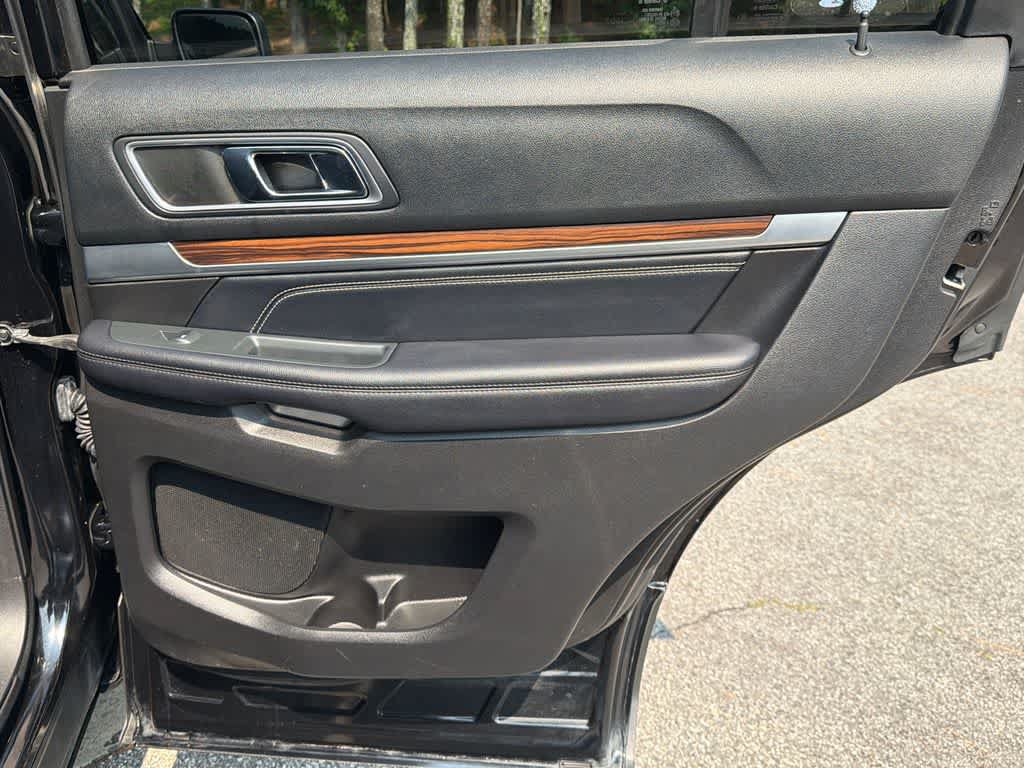 Used 2017 Ford Explorer Limited w/ Equipment Group 301A FWD image 15