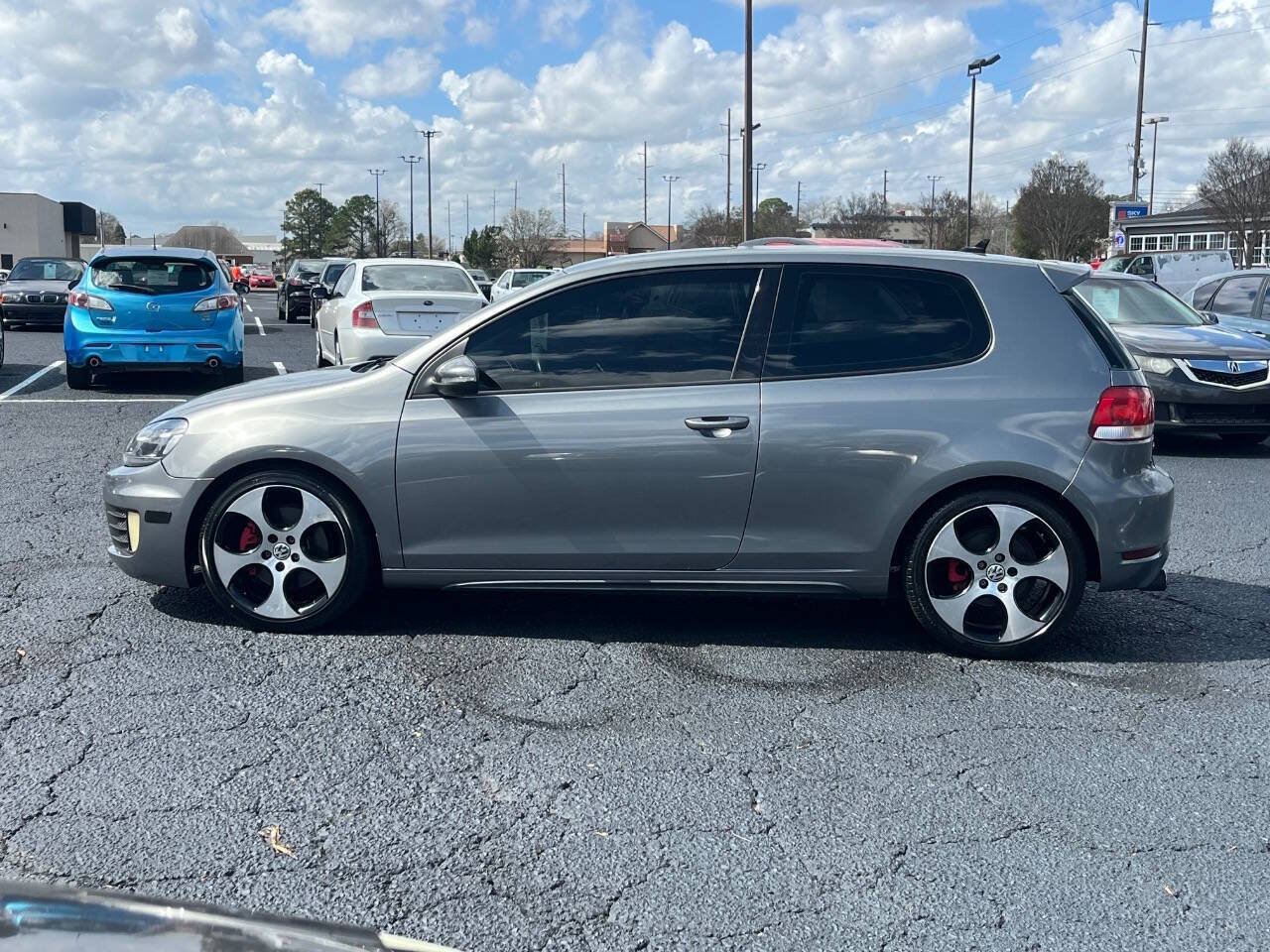 Used 2011 Volkswagen GTI 2-Door FWD image 9