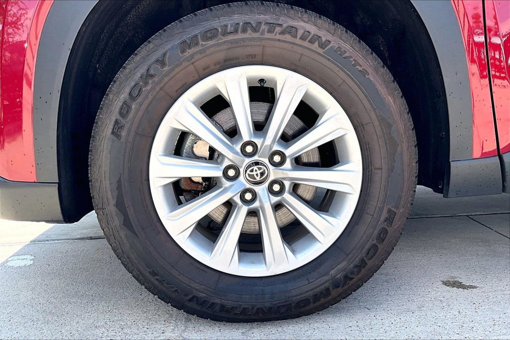 Used 2024 Toyota Grand Highlander AWD image 11
