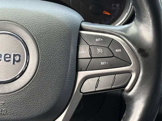 Used 2020 Jeep Grand Cherokee Altitude RWD image 15