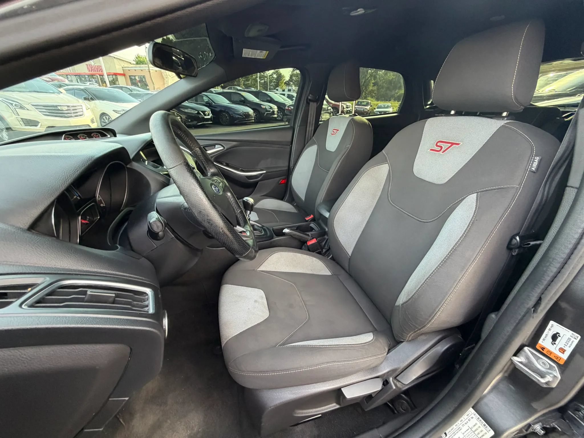 Used 2018 Ford Focus ST FWD image 14