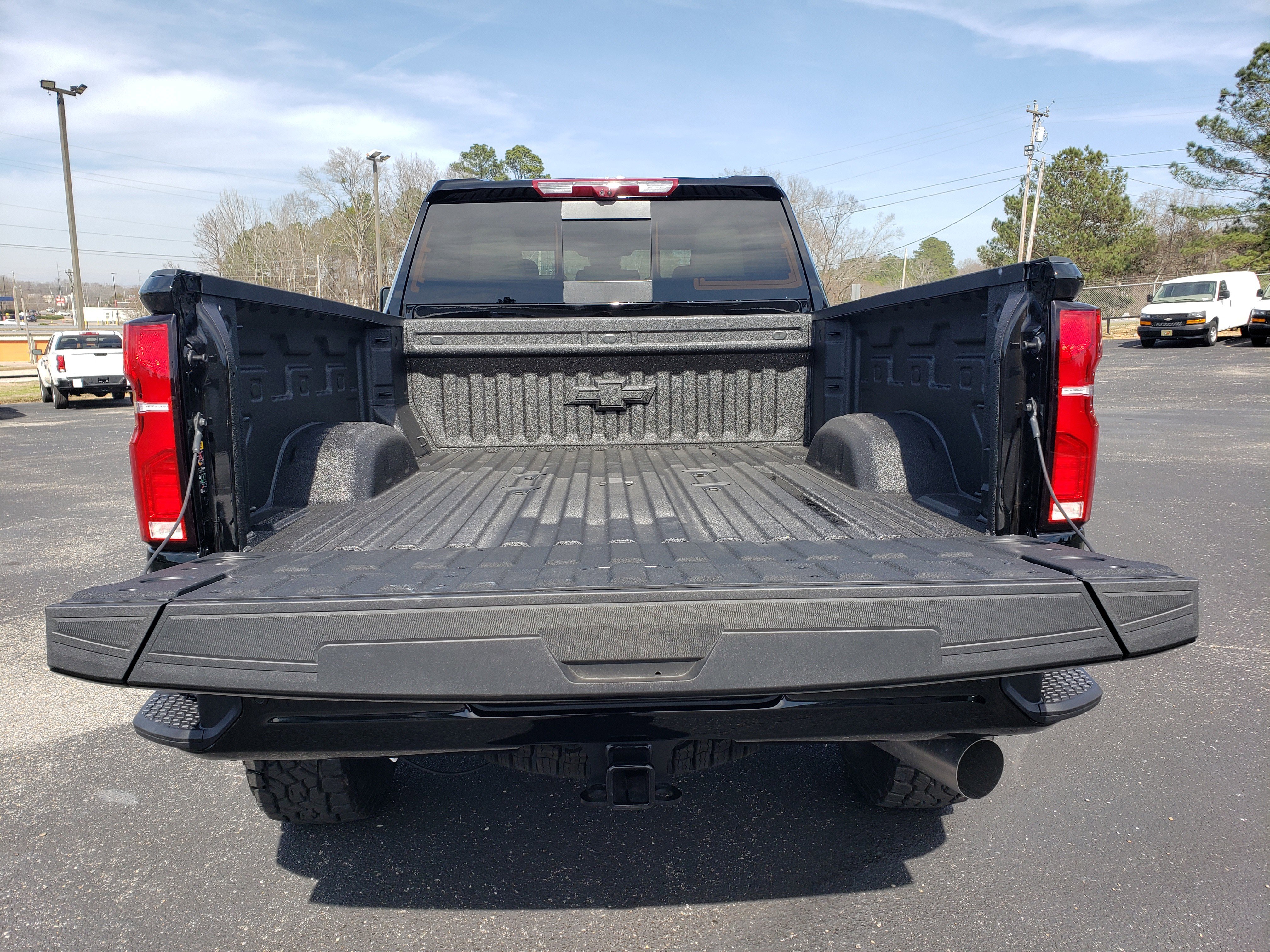 Used 2026 Chevrolet Silverado 2500 ZR2 image 10