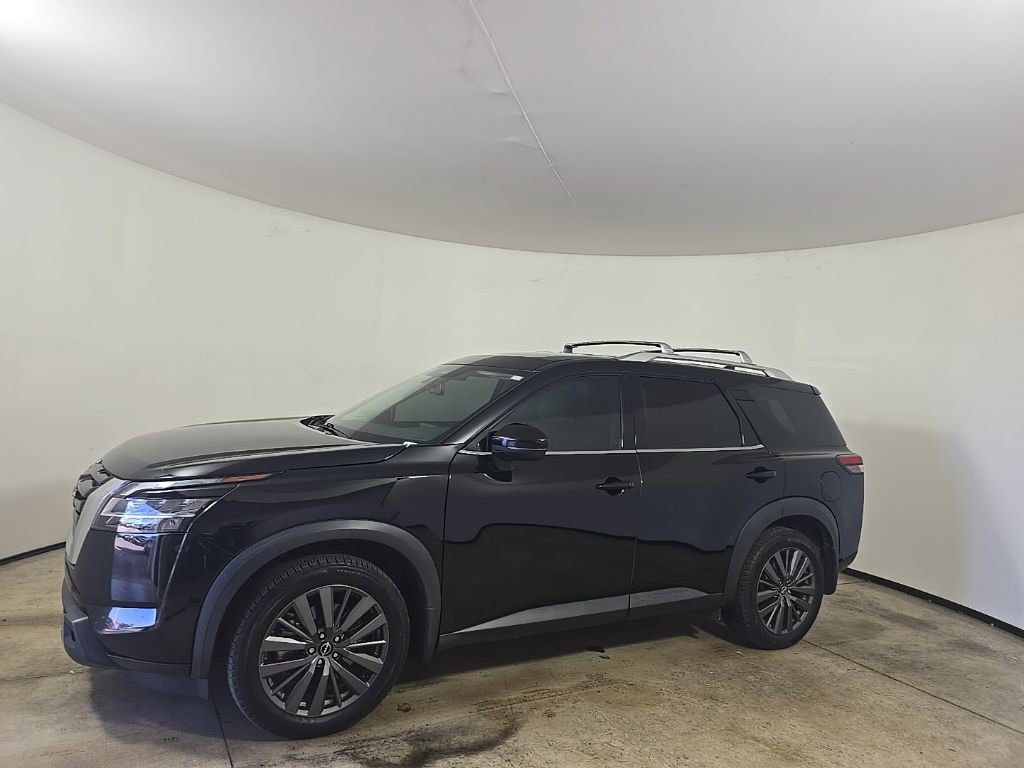 Used 2022 Nissan Pathfinder SL w/ SL Premium Package image 2