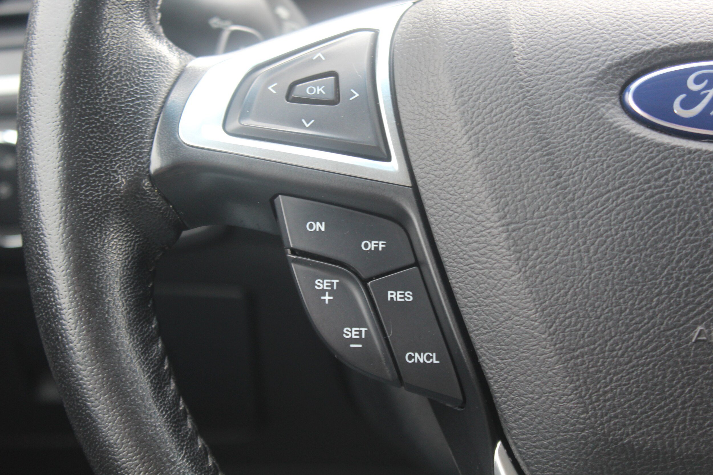 Used 2016 Ford Edge SEL w/ Equipment Group 201A AWD/4WD image 8
