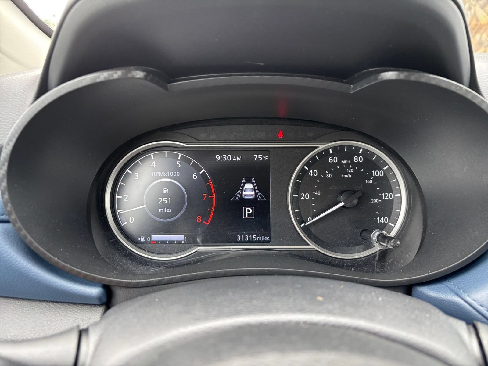Used 2025 Nissan Versa SV FWD image 40