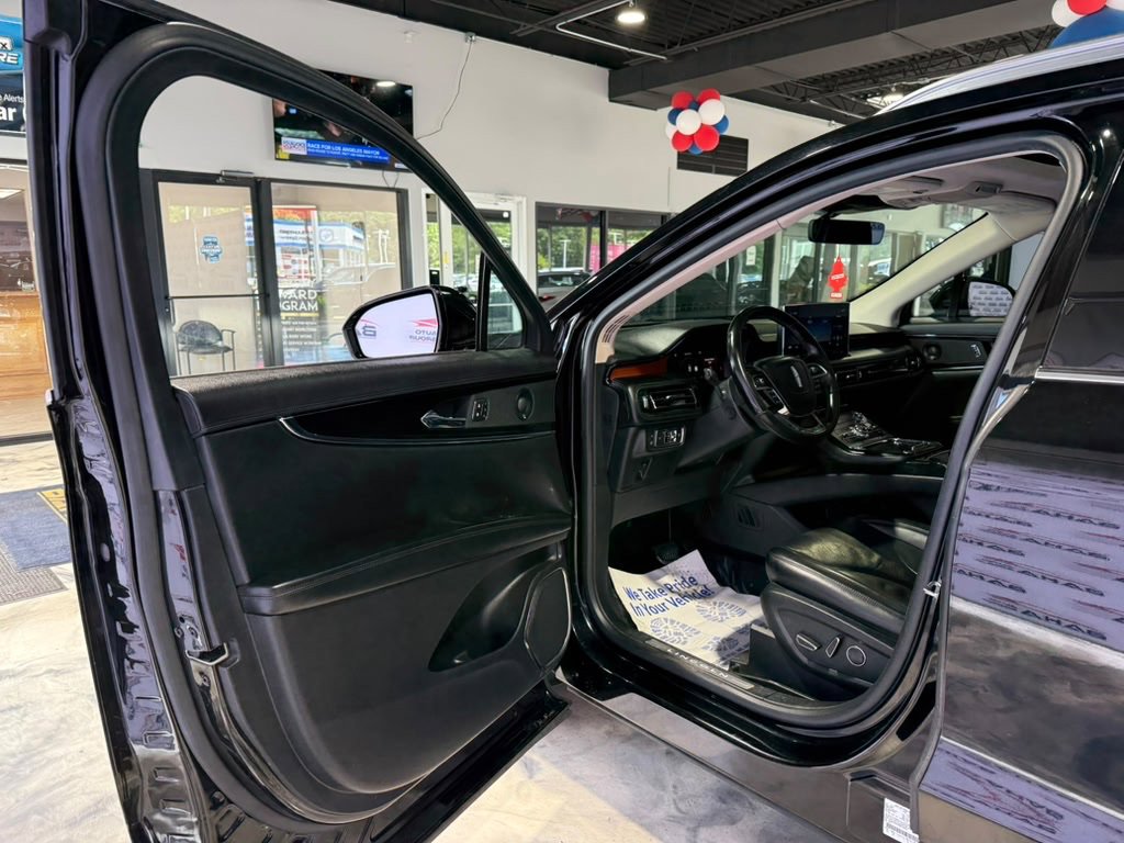 Used 2021 Lincoln Nautilus Reserve AWD/4WD image 27