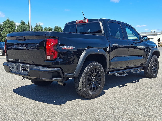 Used 2024 Chevrolet Colorado Trail Boss AWD/4WD image 4