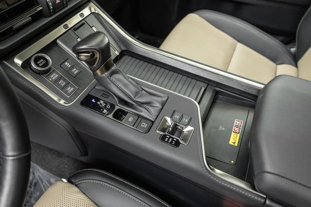 Used 2025 Lexus GX 550 w/ Accessory Package (32) AWD/4WD image 10