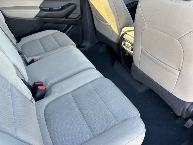 Used 2022 Chevrolet Traverse LS image 36