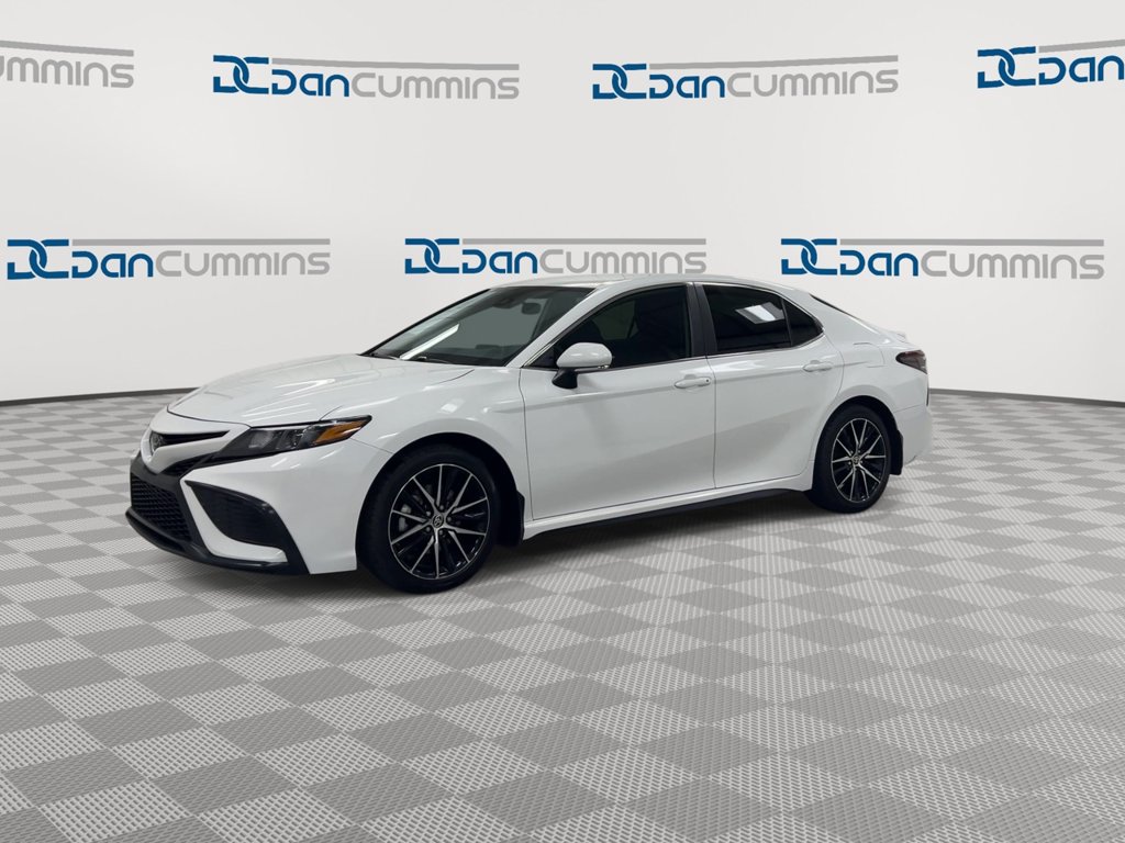 Used 2024 Toyota Camry SE w/ Cold Weather Package AWD/4WD image 4