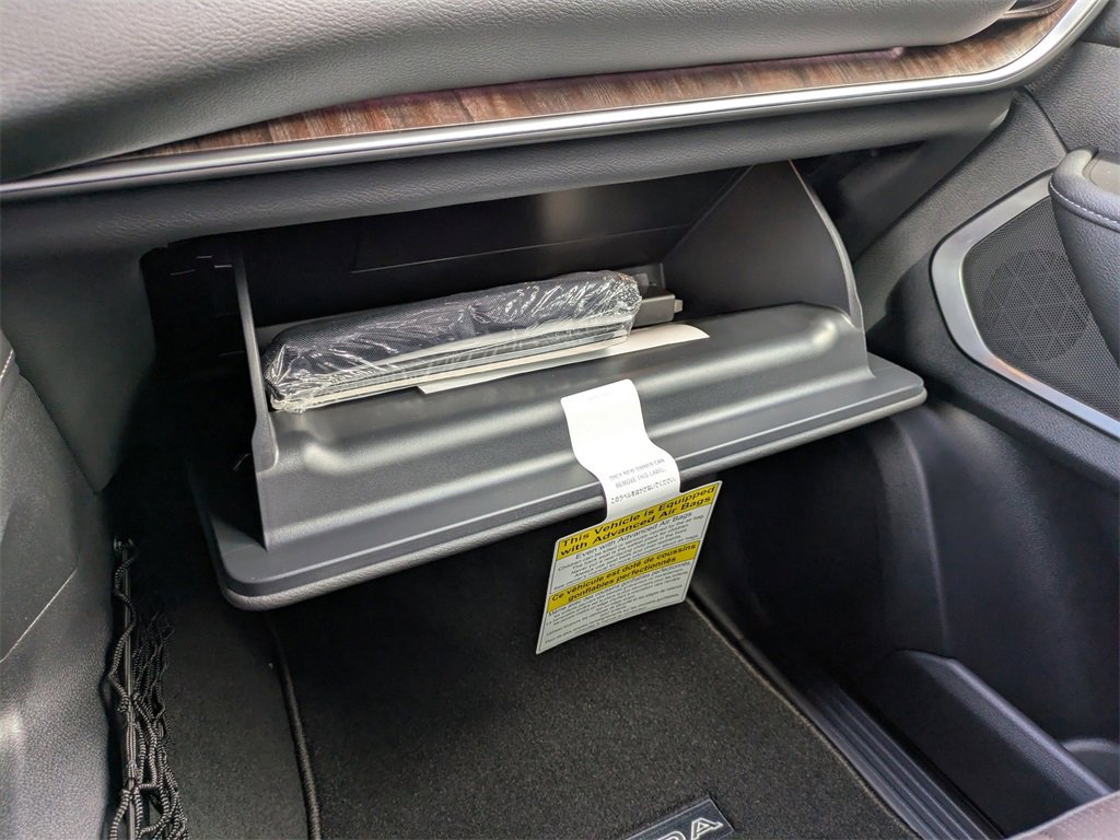 New 2025 Nissan Armada Platinum w/ Convenience Package image 26