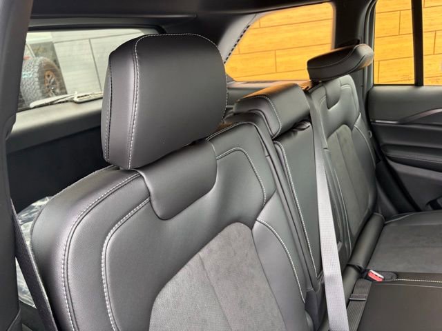 New 2025 Jeep Grand Cherokee 4WD image 31