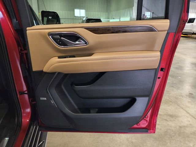 Used 2023 Chevrolet Suburban Premier AWD/4WD image 28