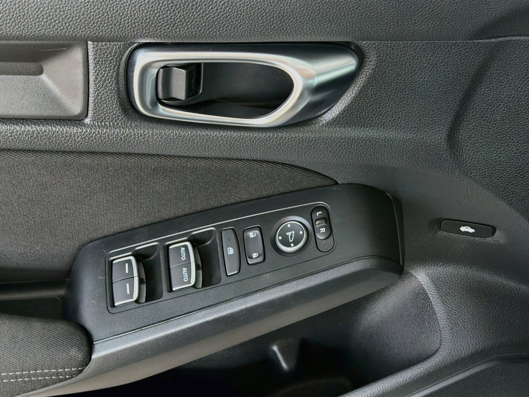 Used 2025 Honda Civic LX image 15