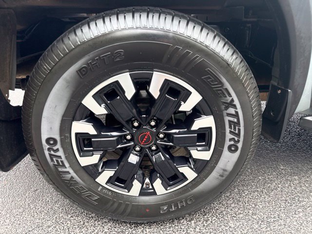 Used 2024 Nissan Frontier PRO-4X w/ Technology Package AWD/4WD image 11