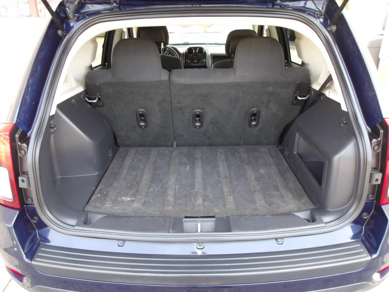 Used 2016 Jeep Compass Sport w/ Power Value Group image 21