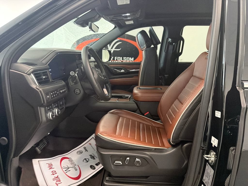 Used 2024 GMC Yukon Denali Ultimate AWD/4WD image 8