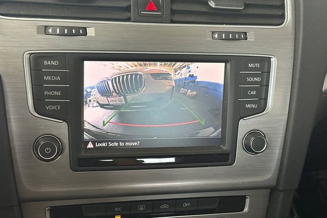 Used 2016 Volkswagen Golf S image 23