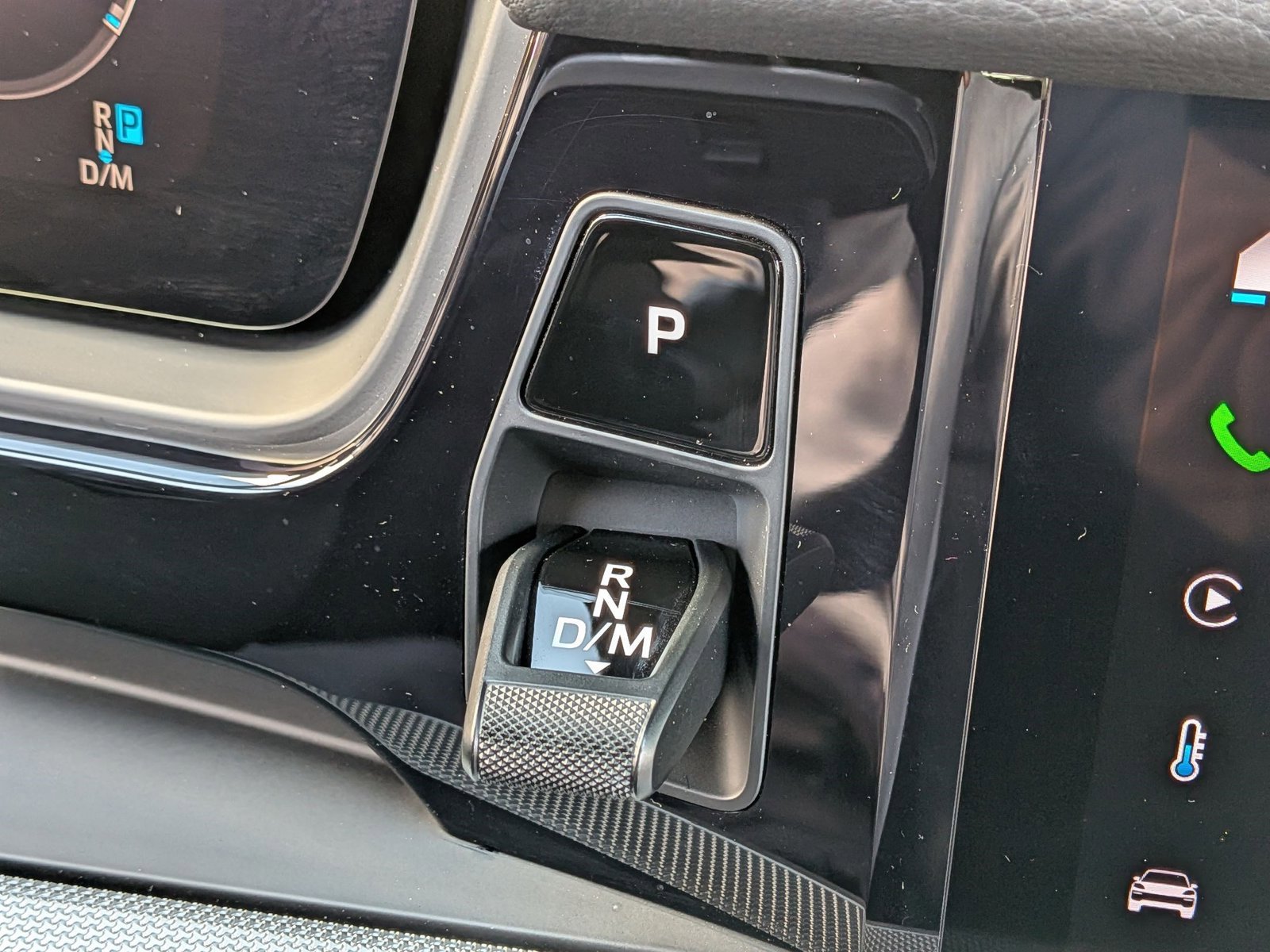 Certified 2025 Porsche Cayenne image 21