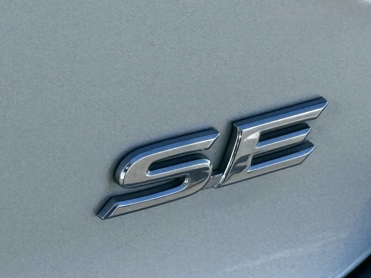 Used 2017 Toyota Camry SE image 20