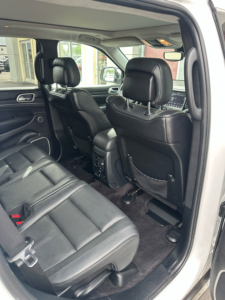 Used 2018 Jeep Grand Cherokee Summit image 16