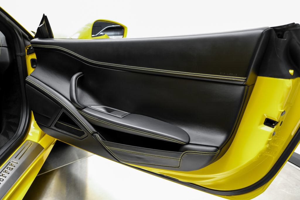 Used 2015 Ferrari 458 Spider RWD image 30