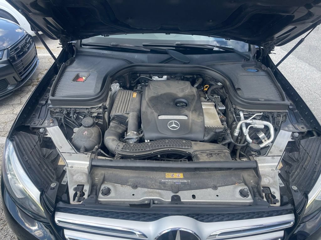 Used 2019 Mercedes-Benz GLC 300 4MATIC image 24