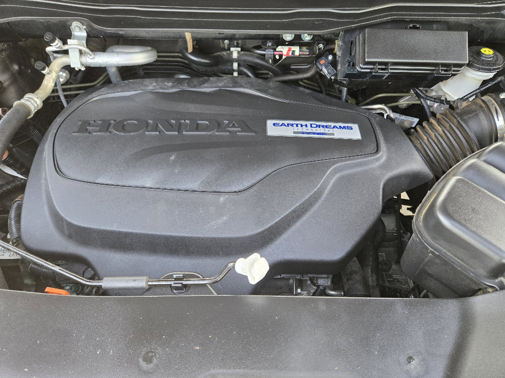 Used 2018 Honda Pilot Touring image 32